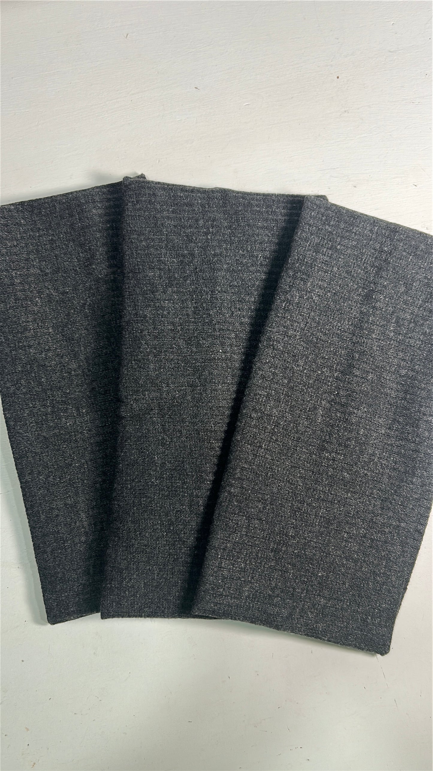 Banditas gris oscuro