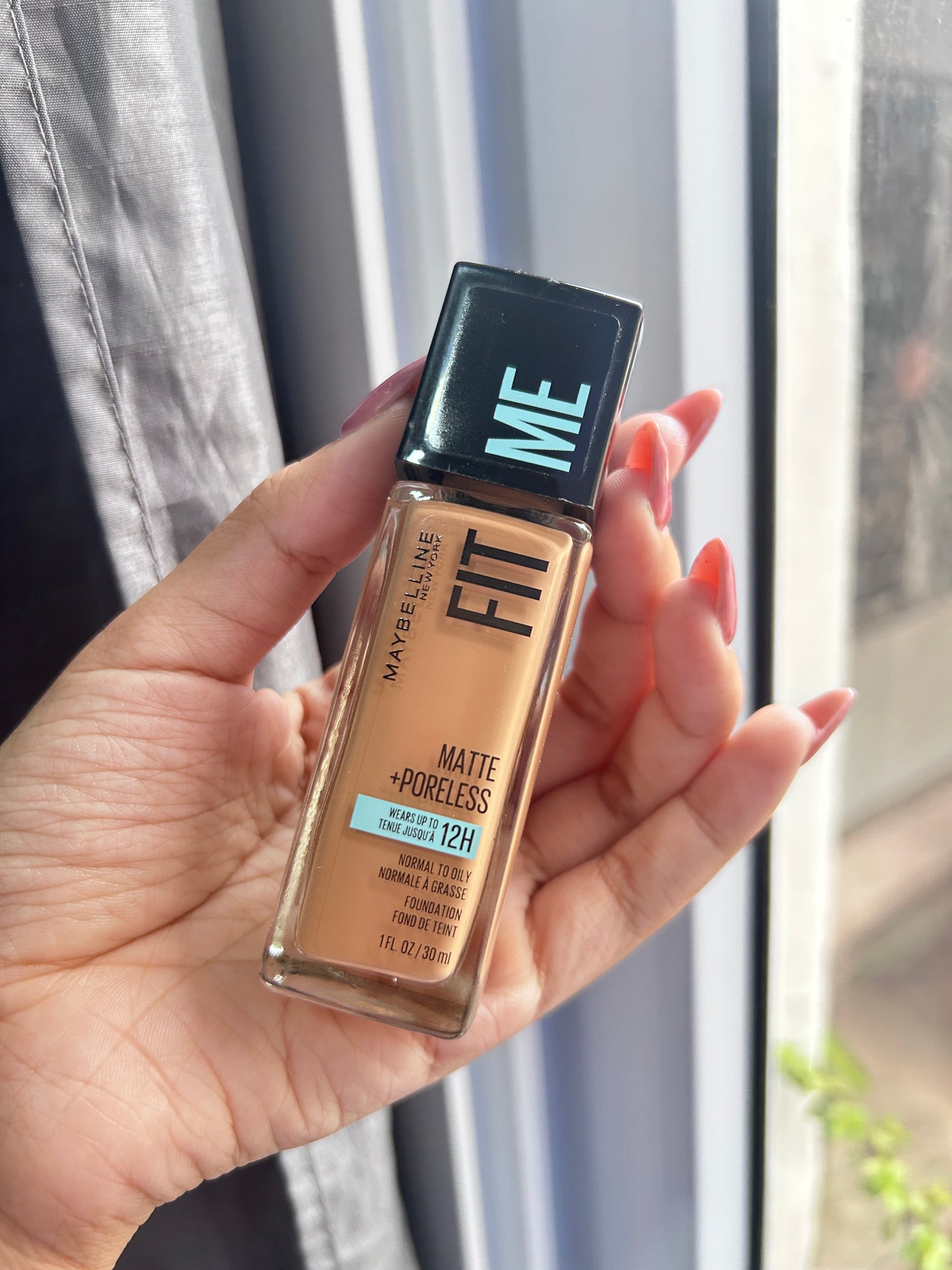 Base fit me maybelline tono 320