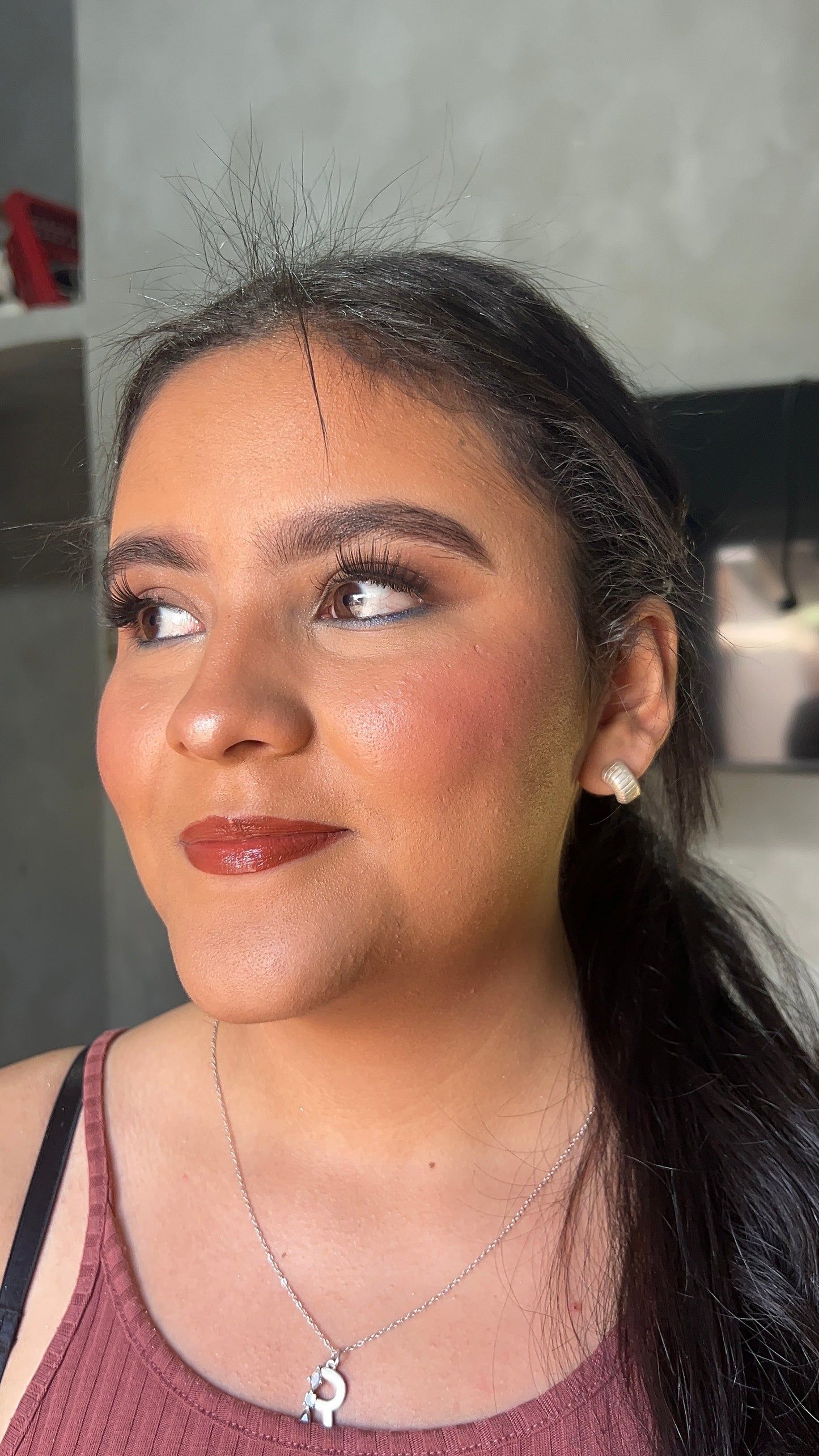 Atención- servicio de maquillaje