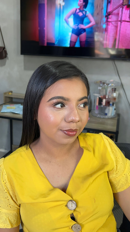 Atención- servicio de maquillaje